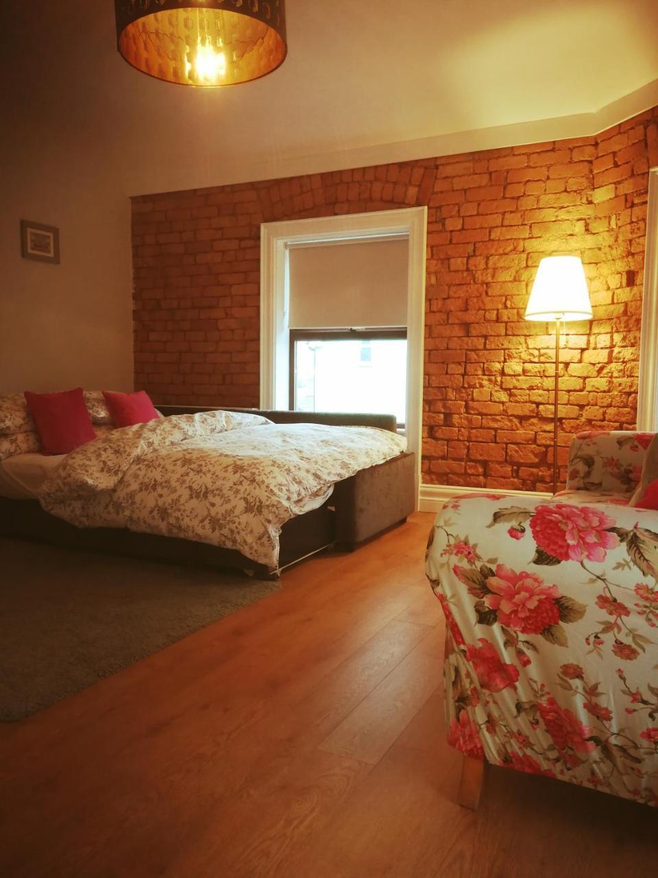 The Village Rooms ダンドーク エクステリア 写真